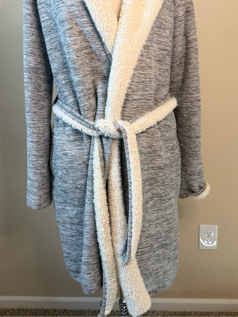 UGG Portola Cream Sherpa Hoodie Robe Size XL Soft Ivory Fleece - Picture 4 of 15